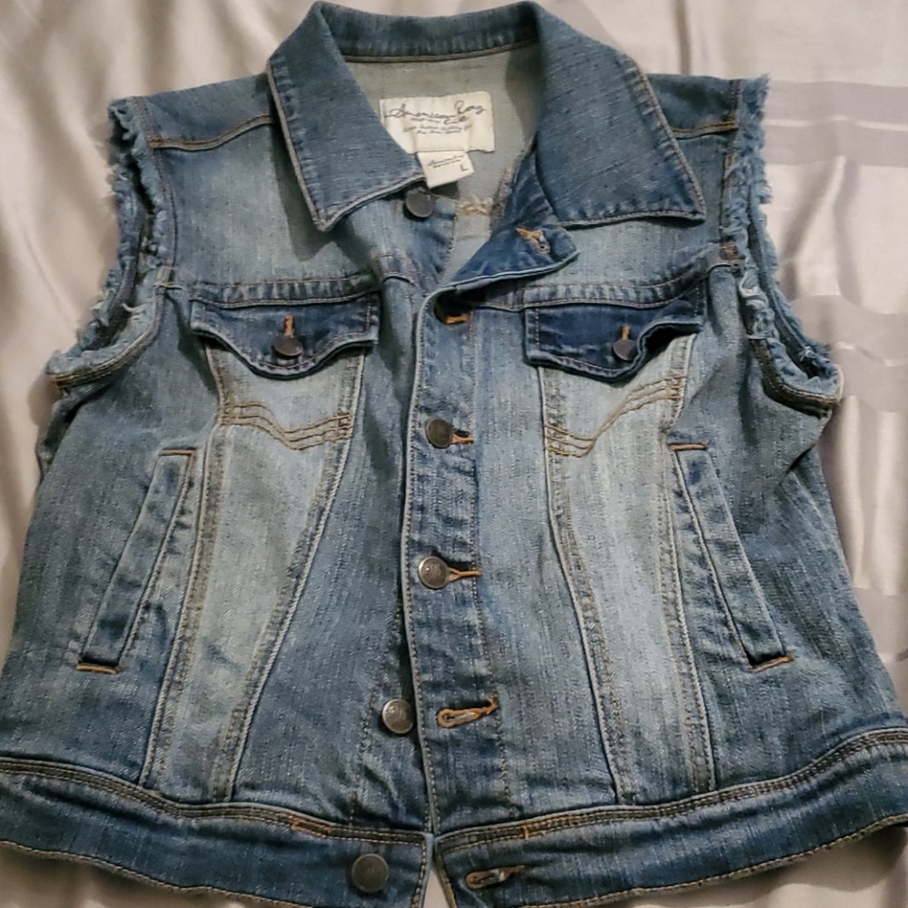 Jean Vest